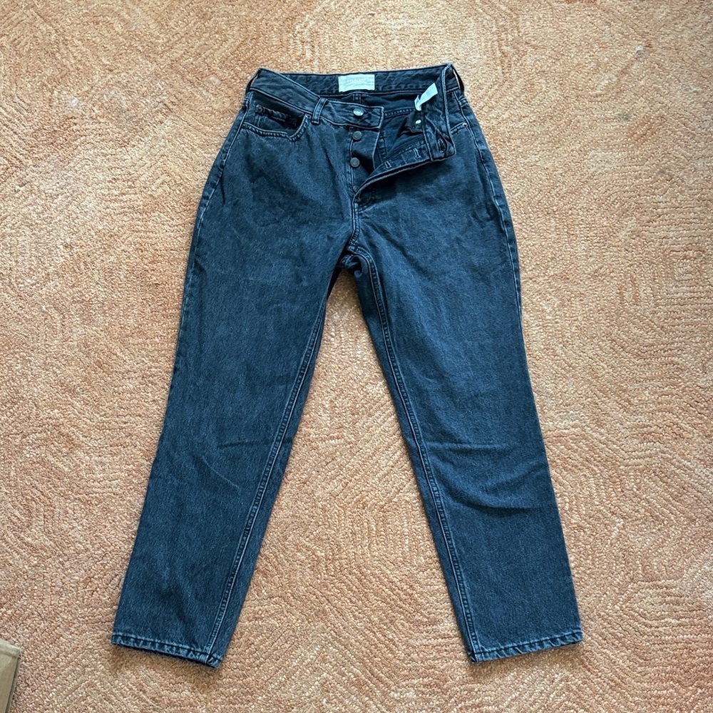 Everlane Curvy 90s cheeky straight Jean